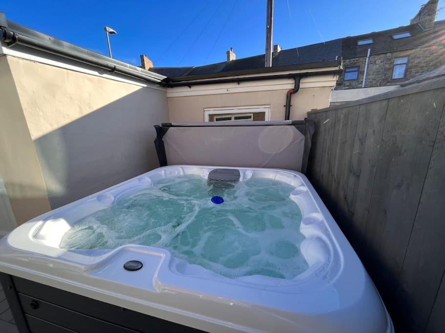 Amazing Sea Views And Hot Tub Vila Amble Exterior foto